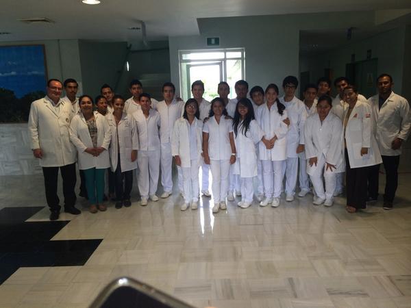 Angel_Lugo_T's tweet photo. Asistentes a Taller: Aislamiento de la molécula del DNA a partir de muestras biológicas @jaimevalls @comunica_unach http://t.co/sksCuOYC4J