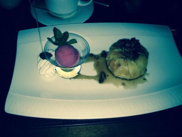 justin_blain's tweet photo. @Sheratoncav had a great meal at Carvers after the renovations. The food and the room was amazing. http://t.co/xdWBHl5fmi