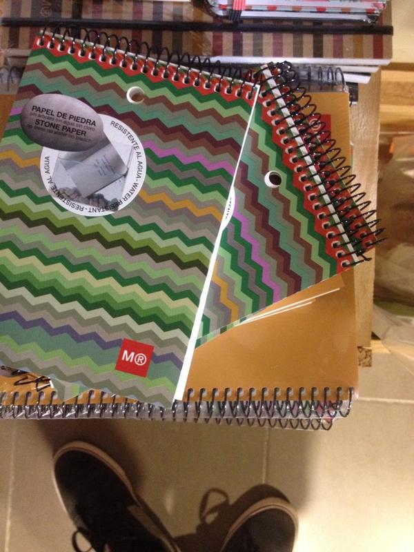 Vols una llibreta resistent a l'aigua?? A <a href="/AlfilBeIgualada/">ALFIL.BE IGUALADA</a> la tenim, feta amb paper de pedra, la fa submergible!! 💦💦💧