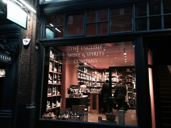 felixEWS's tweet photo. Today's a good day for a glass of English wine to match the English weather http://t.co/t2YIvYvTt6