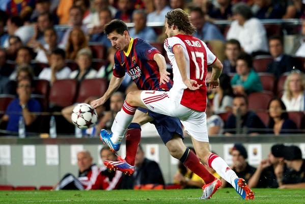 BlindDaley's tweet photo. Good luck tonight @AFCAjax! I remember the ambiance was brilliant last year, go get 'em! ❌❌❌ http://t.co/uZUua557z2