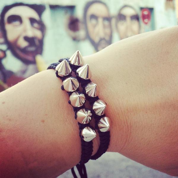 MUNDOpulseras's tweet photo. Look de un Martes cualquiera. #pulseras #pulserasmoda #womanthings #sogood http://t.co/I1Snw7SwQ3