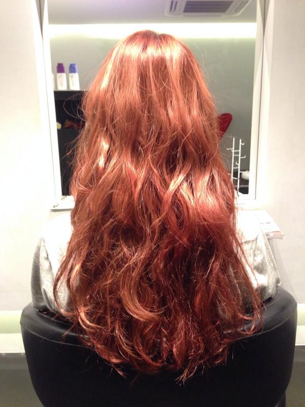 ももこ 3年伸ばした髪を切るか切らないかてめちゃくちゃ悩んでて吐きそう ベリーショートから伸ばしたから勿体無くて でも切りたくて でも勿体無い の永遠ループ 明日美容院予約してるからどうしようか悩む Http T Co 0iiwk5huty