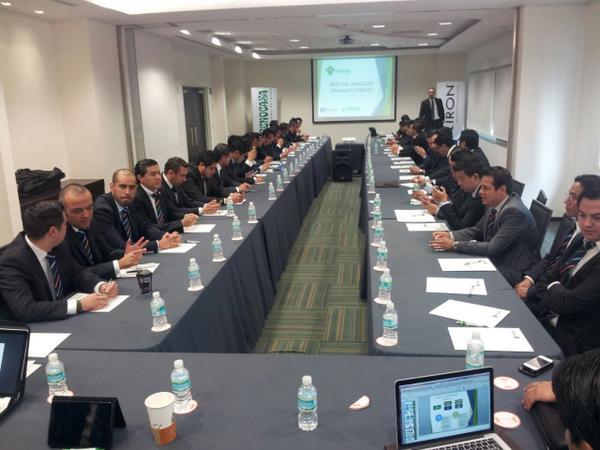 GrupoTecnocasa's tweet photo. Hoy día de Meeting Manager #Franquiciatarios, buen trabajo! #objetivos #equipo @tecnocasamexico @kironmexico http://t.co/U6cL1n2Vss