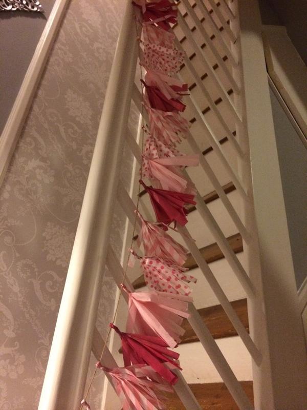 #womaninbiz #wineoclock some beautiful bunting for a 1st birthday party 🎈🎈