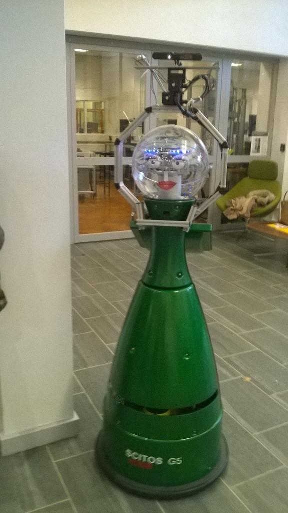 Just an average Tuesday evening in Mechanical Engineering... @leedsrobotics