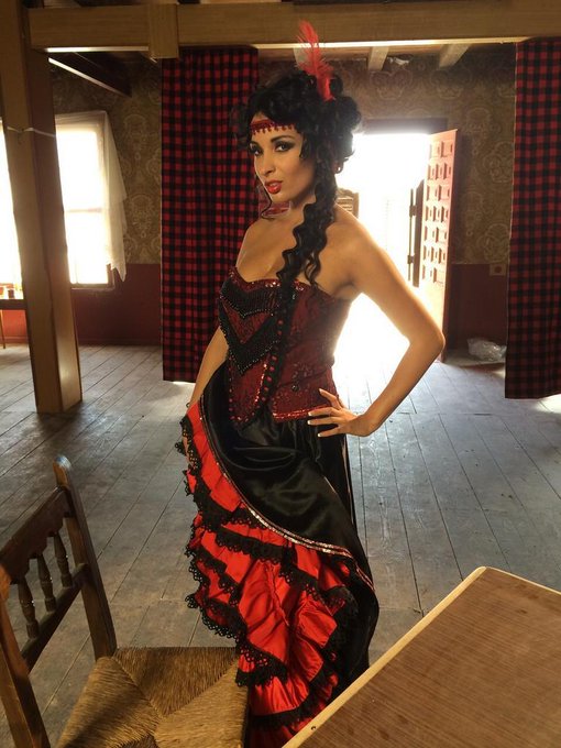 On set this afternoon with the stunning @ChanelPreston , Western style http://t.co/swCOIEPkae