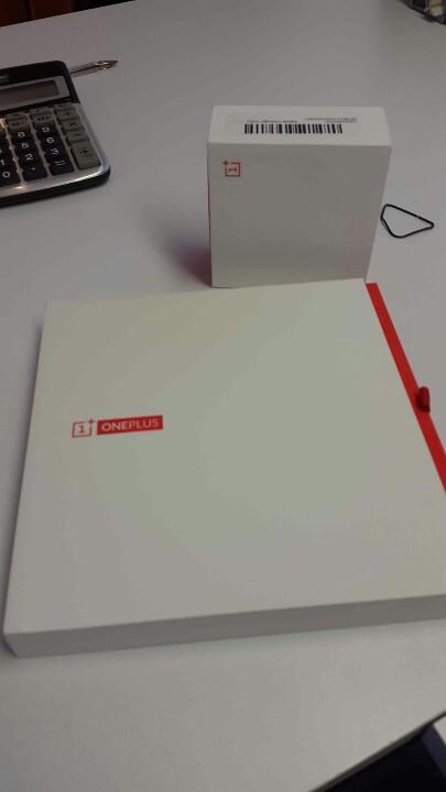 Daniel_Dana's tweet photo. @aromanon Ve lo que me llego!!! @oneplus #happy http://t.co/ujdtXbrGxP