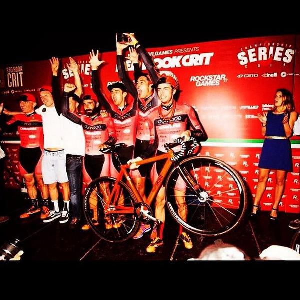 demode_it's tweet photo. for those who have missed the news! Our magic #fixedbike team won the #redhookcrit World Championship! @iridemodena http://t.co/DL5XYH7823
