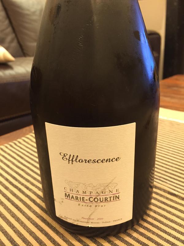 Morfalou_du_60's tweet photo. Découverte ce soir des champagnes @MarieCourtin_ avec la cuvée Efflorescence
Pas mal du tout !
À suivre…
#BlancDeNoir http://t.co/sWctM4xPZ2