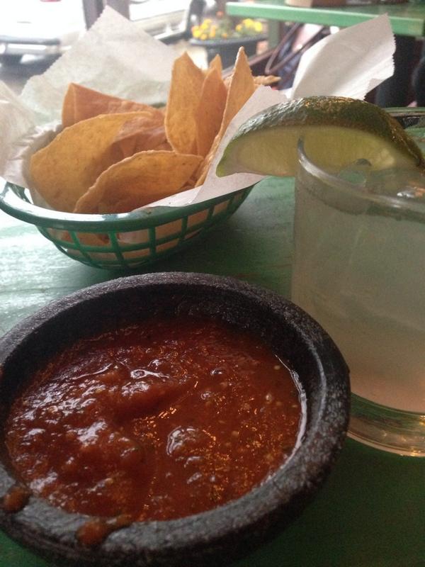 Basic_Lady's tweet photo. Drinking a #skinnymarg so I can eat chips. #basicdecisions @joy_sophia1 http://t.co/rZxVwDTbBM