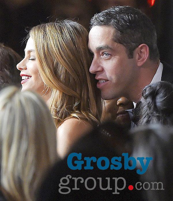 grosbygroup's tweet photo. @SofiaVergara y #NickLoeb Donde hubo #Fuego … #susurro #FriendlyEx que dira @JoeManganiello ? #grosbynews http://t.co/fyEYZix7Ke