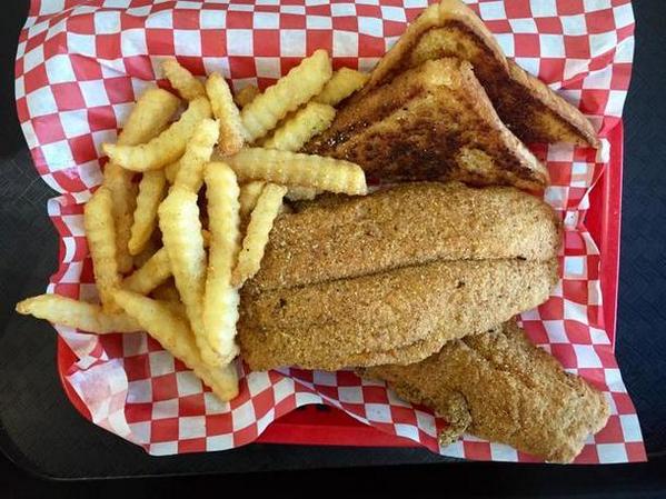 startelegram's tweet photo. Tasting time in Hurst, plus new catfish and burgers, @eatsbeat reports http://t.co/W5ybAeFrlK http://t.co/n1nGXQWQ3t