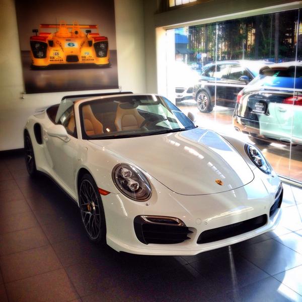 BevHillsPorsche's tweet photo. Turbo Tuesday! #PORSCHE http://t.co/xUs9ou9Ckt