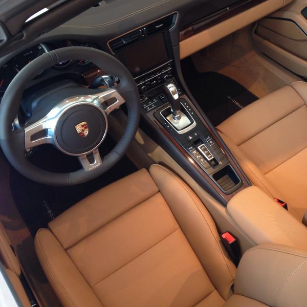 BevHillsPorsche's tweet photo. Turbo Tuesday! #PORSCHE http://t.co/xUs9ou9Ckt