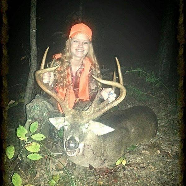 ARBlackBear's tweet photo. Cheyenne Burdess killed this 150" Scott County buck this weekend after missing him earlier in the year #HuntArkansas http://t.co/7tKrZD2g8O