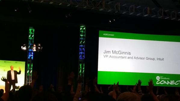 Rpractice's tweet image. Big news announcement by @jim_mcginnis #RunWithQBO 4000 attendees !