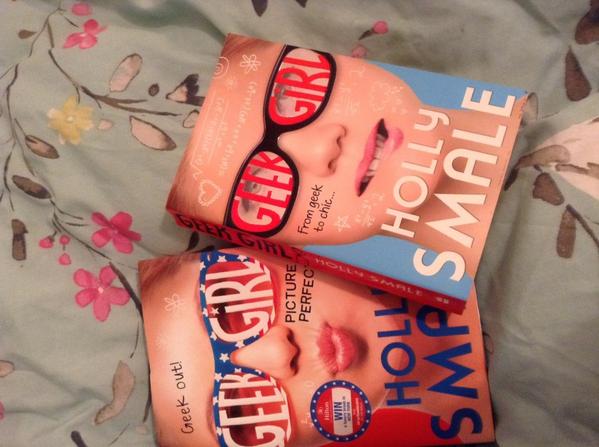 ibeethamizzi's tweet photo. @HolSmale got theses two though 😊👌 http://t.co/GDm4fVX4gb