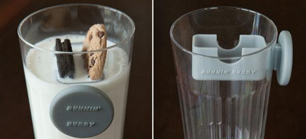 Magnets are the secret to the ultimate cookie dunking contraption: gizmo.do/MOqfyZY