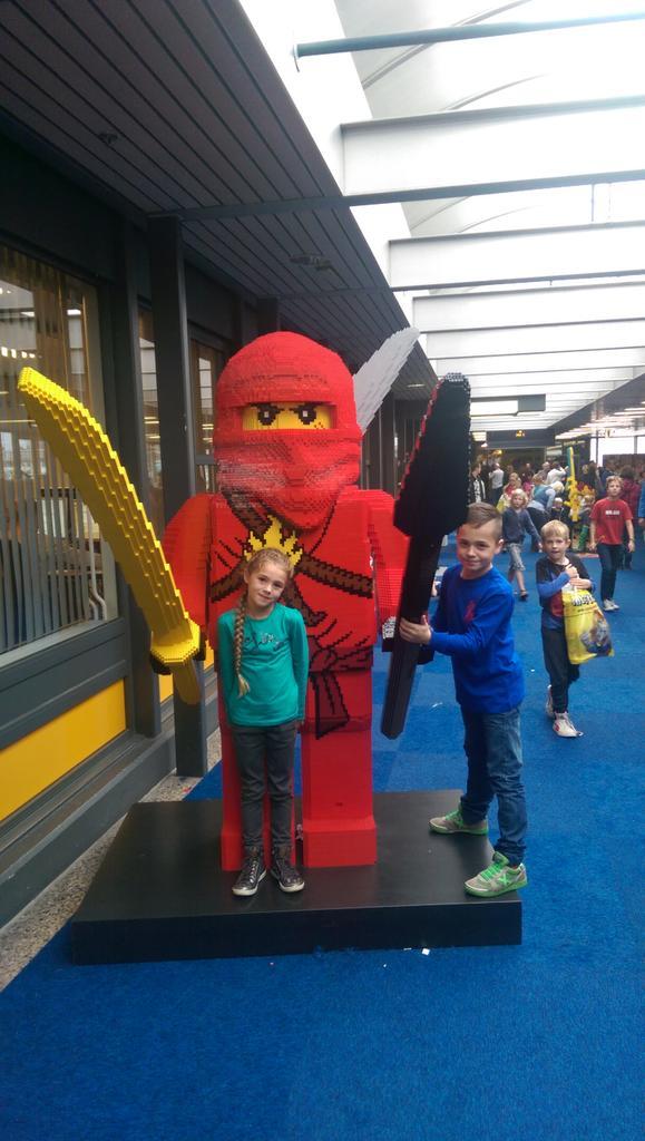 Boosther's tweet image. Dagje Lego World. Kids blij!!!