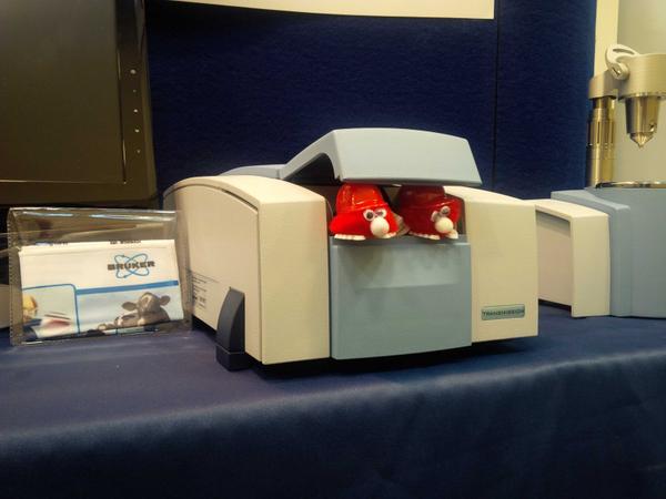 PeterKrygsman's tweet image. #CSChE2014 Bruker booth again, it seems the fuzziums can are really  getting comfortable in the ALPHA FT-IR