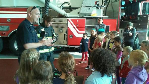 LlanerchFire's tweet photo. Our local Chatham Park @girlscouts Brownie Troop visited us for some #FirePreventionMonth activities! http://t.co/HRDsoSIBcC