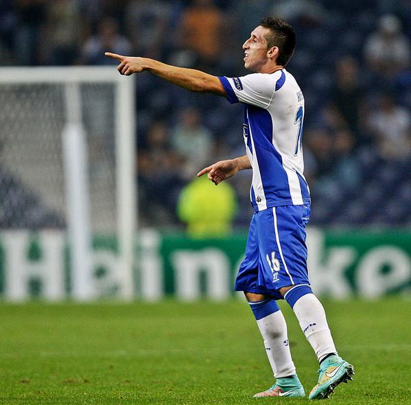 FCPorto's tweet photo. .@HHerreramex scored #FCPorto’s first goal in the #UCL victory (2-1) over @AthleticClub. #FCPorto #FCPATH http://t.co/LX2zNWDijd