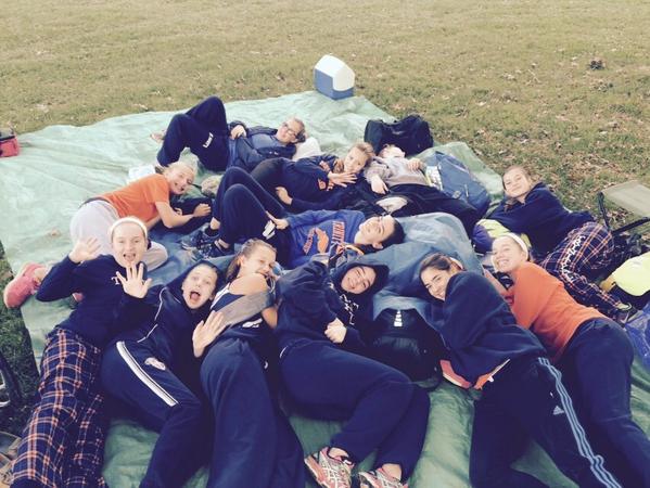 CoachCrowleyXC's tweet photo. Power Nap before the gun goes off! #froshgetfresh #trinityhallxc http://t.co/HswKpFjBK1