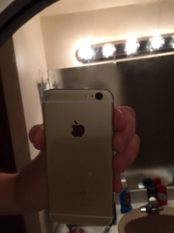 danbrod_'s tweet image. I got a new phone #muchhappy