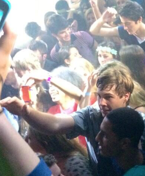 JustJoeThingz's tweet photo. club goin up, on a Tuesday #TuesdayJoe #JustJoeThings http://t.co/2bIOCVZdBH