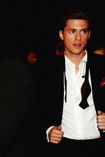 HAPPY BIRTHDAY AARON TVEIT  