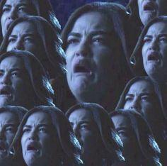 QuestionsPll's tweet image. EZRA DON'T #PLLHalloween #PLLQuestions