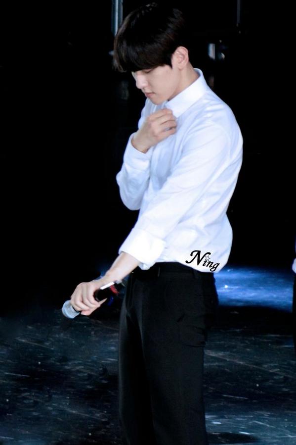 ByunBaekhyunID's tweet photo. [HQ] 140921 BAEKHYUN #TLPBeijing © Ning http://t.co/FyhVerfRRg http://t.co/6zzu4DVWg1