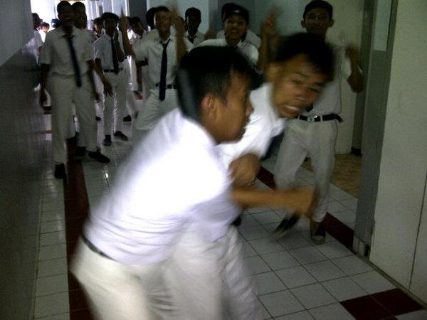 kecot_fams's tweet photo. Pasti inget dong? http://t.co/FSoZ69Yx5E