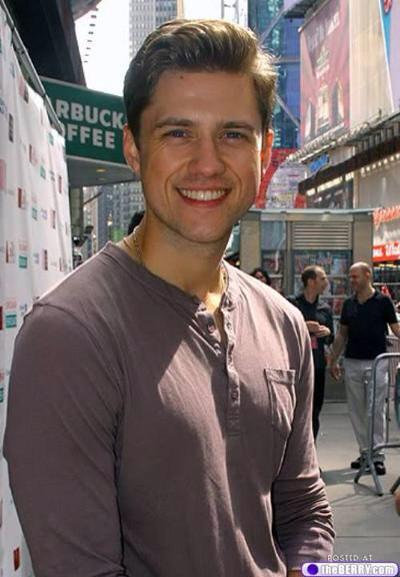 Happy birthday aaron tveit! babe I love you so much!            