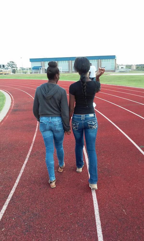shenaa__'s tweet photo. It's Not About How Long You Been With Someone Its About The BOND Y'all Build Together 😘💍💎💕 @BrianaMonique http://t.co/NCIegcPyZY