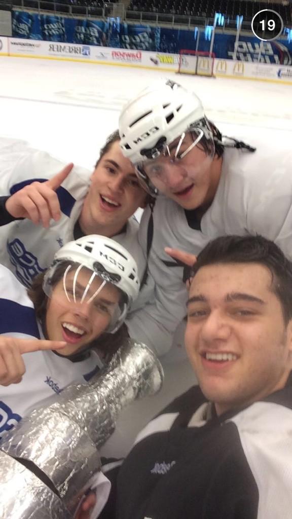 dsmirnov17's tweet photo. Little selfie with Stanley http://t.co/M8ZckWV3YI