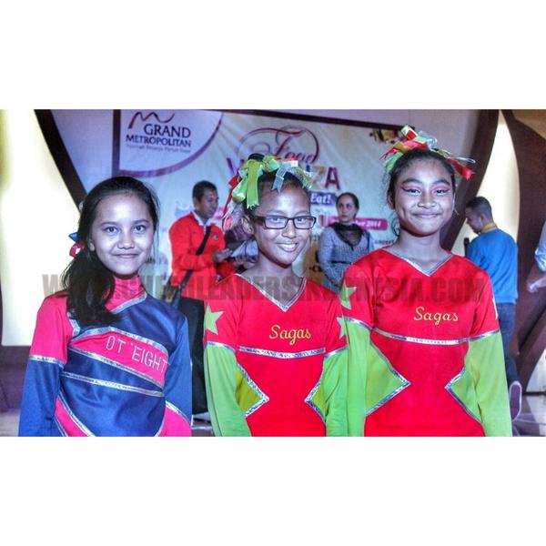 Best Grup Stunt At <a href="/GrandMetMall/">Grand Metropolitan</a> 19 Oct 14
Juara 1 : <a href="/sagascheers/">Sagas Cheerleaders</a> 
Juara 2 : <a href="/sagascheers/">Sagas Cheerleaders</a> 
Juara 3 : <a href="/OteightCheers/">Oτеιghτ Chееrlеαdеr</a>