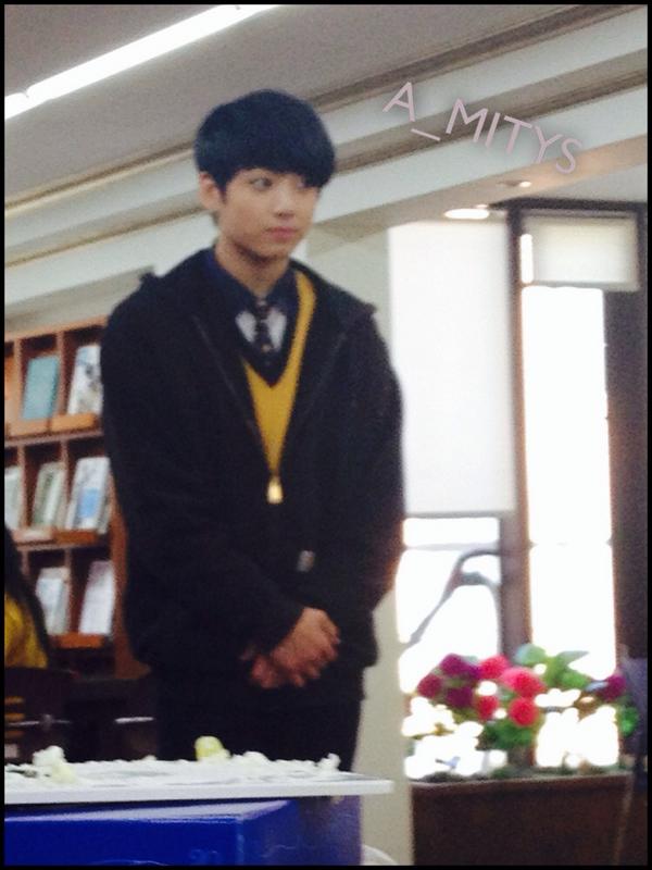 [Picture/Fansnap] Jungkook at school [141022]
