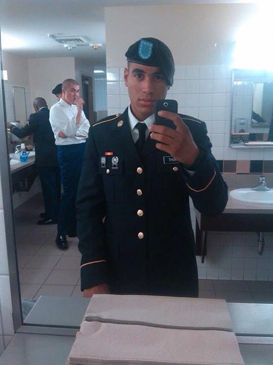 cardsforchrist's tweet photo. Happy Birthday @I_Zac33 &amp; congrats on your recent graduation!!#ArmyStrong http://t.co/WXoFceTyYq