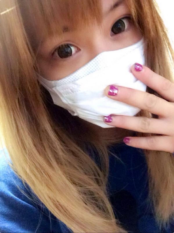 川端かなこ タバコやめててよかったぁー でも 21でやめましたって言ったら先生に笑われたw そりゃそーかww とりあえず 明日からは気合いで仕事行く 風邪なんて気合いだー Http T Co Wjztzsjppn