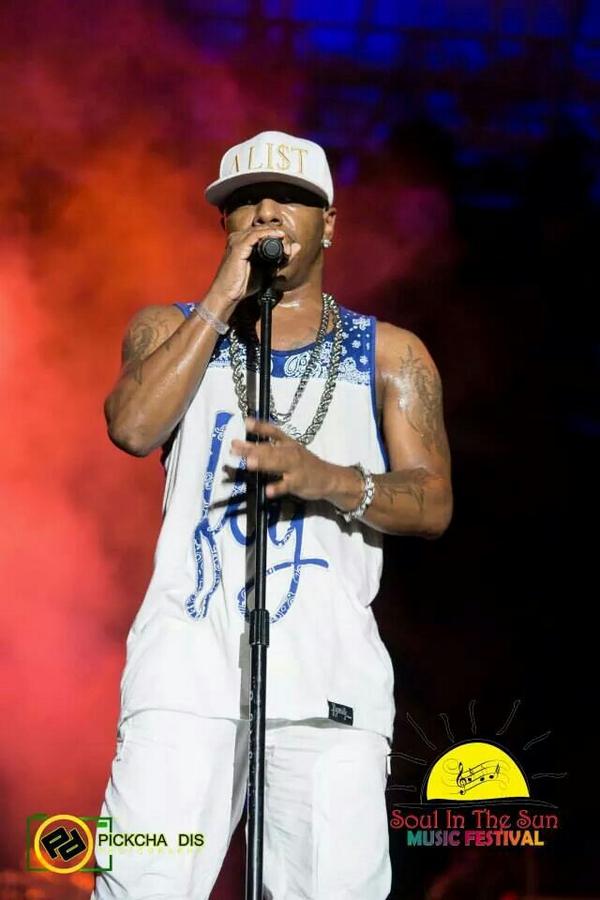 SoulInTheSunJA's tweet photo. Sisqo took it all the way home with old tunes and new hits. Have you heard his new single #AList? http://t.co/vR0FvaGsIw