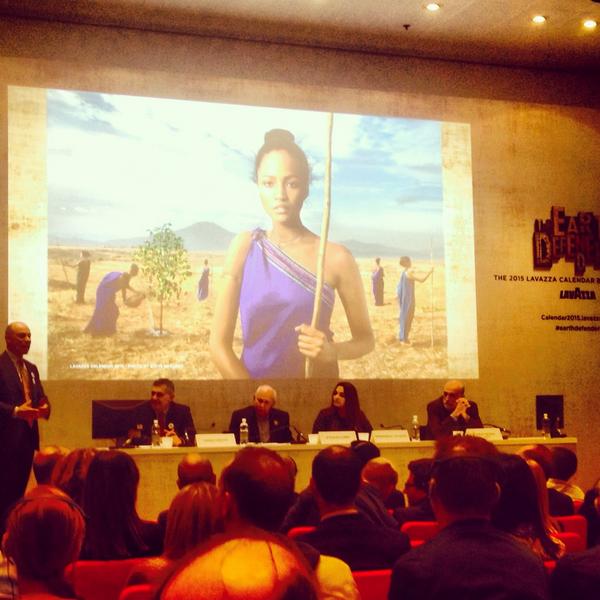 ExtraTorino's tweet photo. @Lavazza presenta il calendario 2015 e il progetto #earthdefenders http://t.co/SYLyzzJwRs