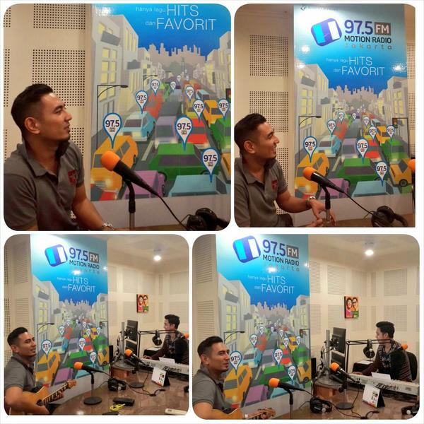 SonyMusicID's tweet photo. Yeay! @riofebrian25 sedang mengudara di #DISOSORBARU @MOTION975FM lagi cerita ttg single #MemangHarusPisah http://t.co/wgvMi6Z0eK