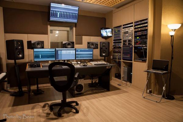 adam audio studio
