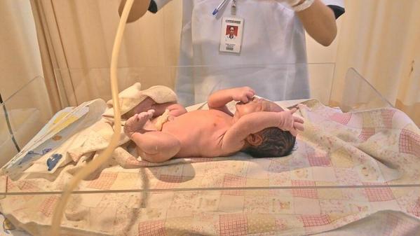 DedyHamid_S's tweet photo. Alhamdulillah.. My little hero is born. http://t.co/fz0GfkAiw9