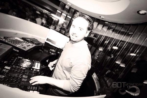 djgarethbarr's tweet photo. @Maginnsbar Saturday! Tonight however it's going to be another full house #BotWednesday @botwednesdays12 @BotanicInn http://t.co/ifs7zxaLT4