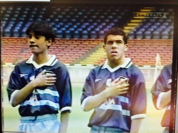 MundoMaldini's tweet photo. Digitalizando mi archivo. Amistoso sub 16 en Wembley 1999 Inglaterra-Argentina. Ojito a quien juega. Con 15 años... http://t.co/UudHhaTeLw