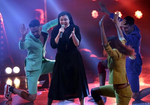 Accura
<a href="/fam_cristiana/">Famiglia Cristiana</a>: Cara #SuorCristina, attenta a non diventare un personaggio mediatico bit.ly/1tduD4q