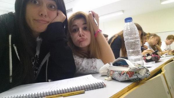 albux94's tweet photo. @AngelaLnm holiii , que bien nos lo pasamos en electricaaaa👌👌👌🎉🎉🎉🎊🎊🎊 http://t.co/cajMv6vsvb
